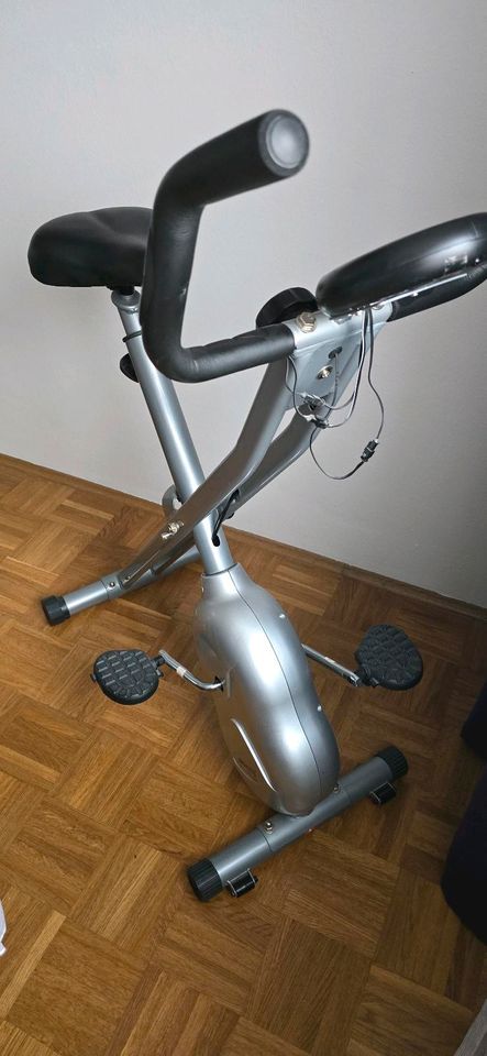 Heimtrainer  X-Bike aktiv in Rosenheim