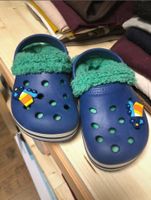 Crocs Gr. 25 * Hausschuhe Nordrhein-Westfalen - Kürten Vorschau