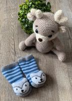 Babykleidung Rasselsöckchen Socken Gr. 0-6 Monate Niedersachsen - Müden Vorschau