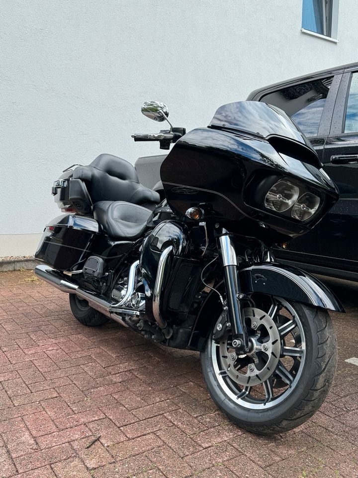 Harley Davidson Road Glide Ultra 2016 in Hamburg