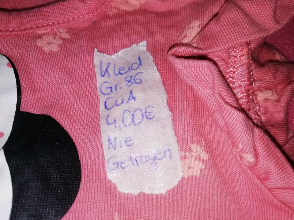 Verkaufe ein Kleid in 86 von Minnie Maus in Treuchtlingen