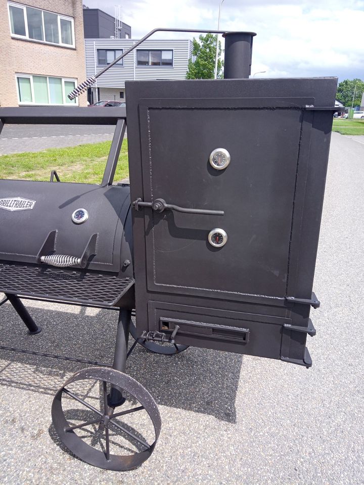 24 Zoll Offset-BBQ Grilltrailer Professionelle Raucher in Dedeleben