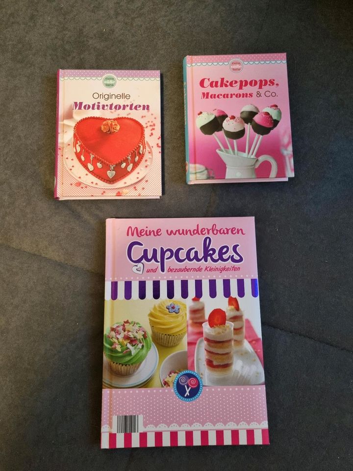 Backbücher (Cupcake, Motivtorten,Macarons & Cakepops) in Pulsnitz