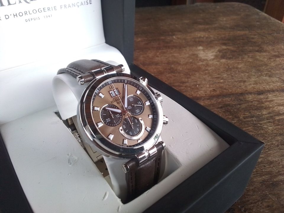 Michel Herbelin Newport Chronograph Swiss Made XL 42mm in Versmold