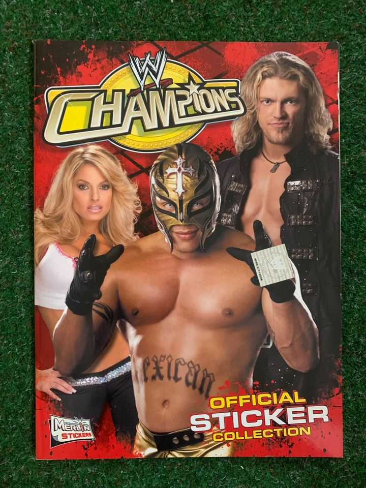 WWE Champions Sticker Collection 2006 50 Tüten plus Album in Stemshorn