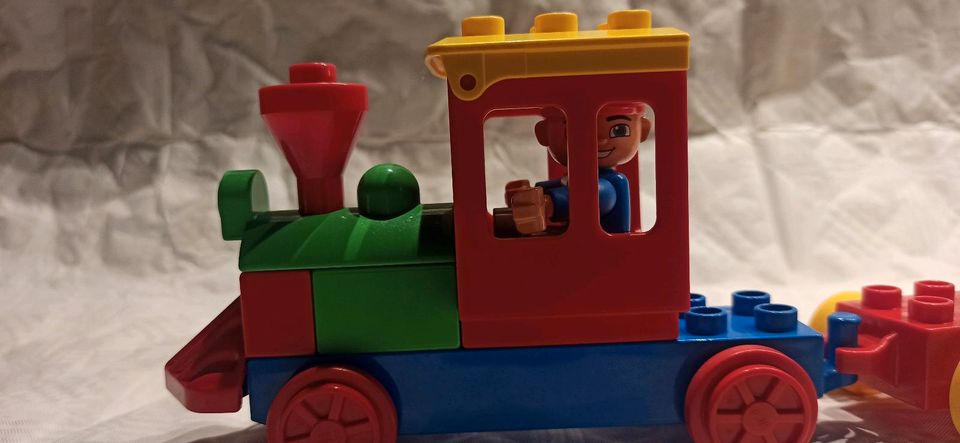 Eisenbahn Anhänger Figuren Schiebezug Lego Duplo in Hambergen