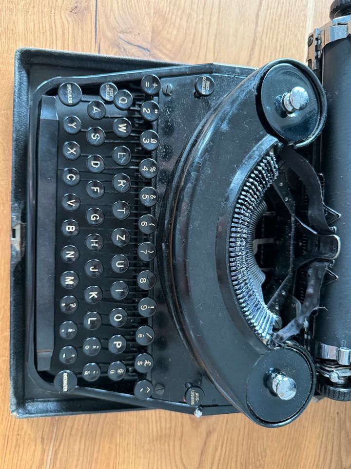Remington Noiseless Portable Schreibmaschine aus 1925 - antik in Schwelm