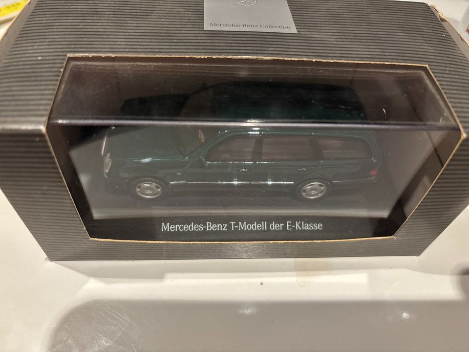 Modell Auto Mercedes T-Modell in Emmendingen