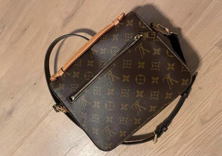 Lv pochette original hotsell