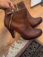 Wunderschöne sir s.oliver Stiefeletten braun 40 high heels Bayern - Bad Füssing Vorschau