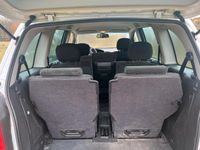 Opel zafira 2.2 Benzin Allwetterreifen 7 Sitzer Mecklenburg-Vorpommern - Greifswald Vorschau