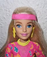 Barbie Puppe Mattel 2015 in alten Sportdress mit Adidas Schuhen Niedersachsen - Algermissen Vorschau