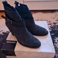 Bronx Stiefeletten Stiefel in Gr. 41 schwarz aus Wildleder, Frankfurt am Main - Berkersheim Vorschau