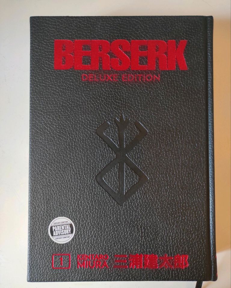 Berserk Deluxe Edition Band 1 (Englisch) in Offenbach