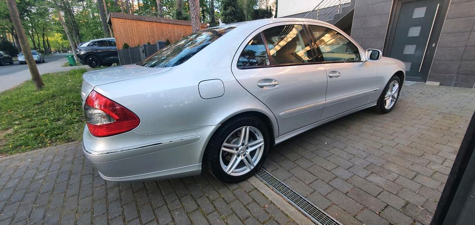 Mercedes Benz E320 cdi  Elegance W211 Mopf Facelift in Berlin