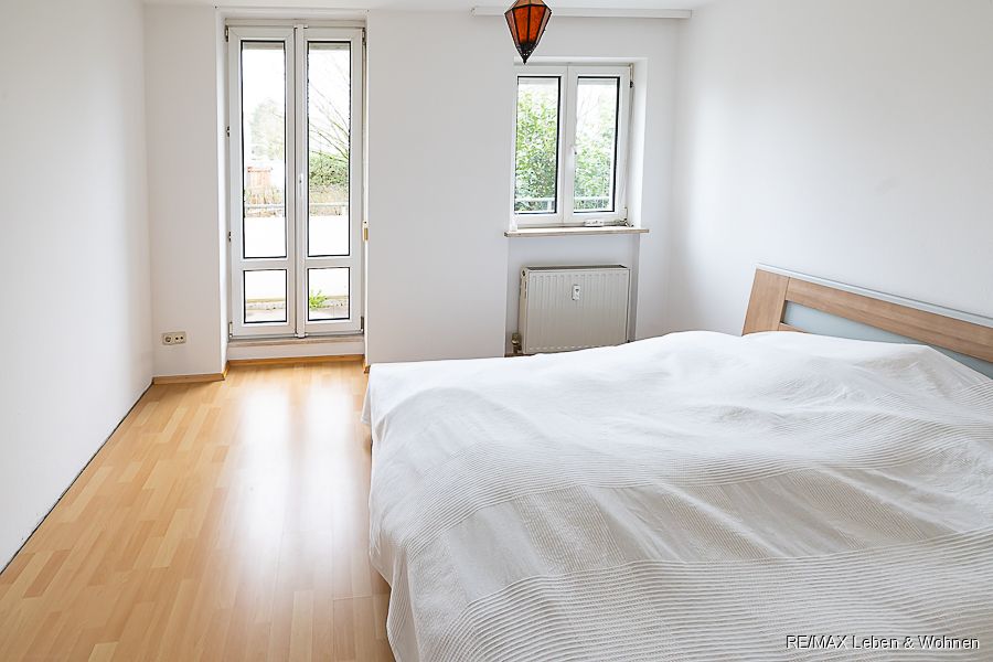 Untermenzing Ihre besondere 2 Zimmerwohnung mit großer Terrasse in ruhiger Lage. (Freistehend) in München