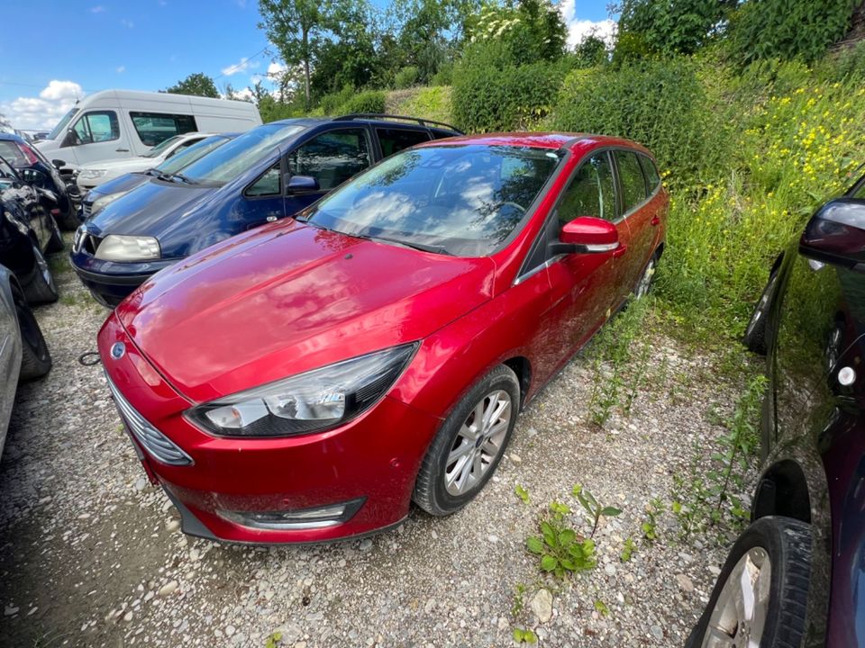 Ford Focus Turnier Titanium in Waldkraiburg