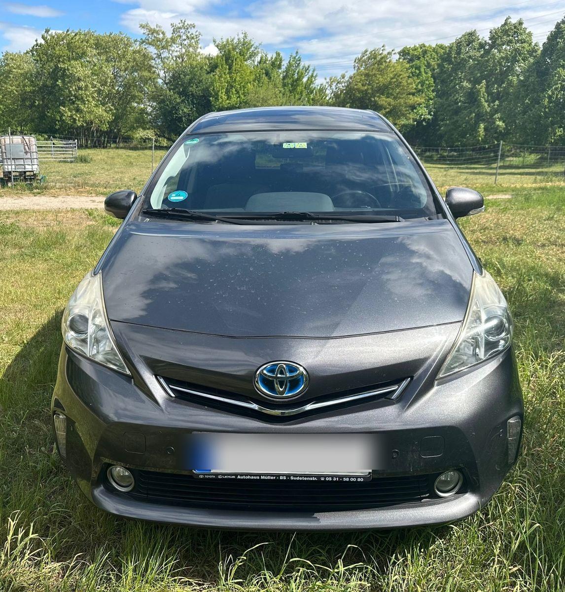 Abbildung des Autos Toyota Prius+
