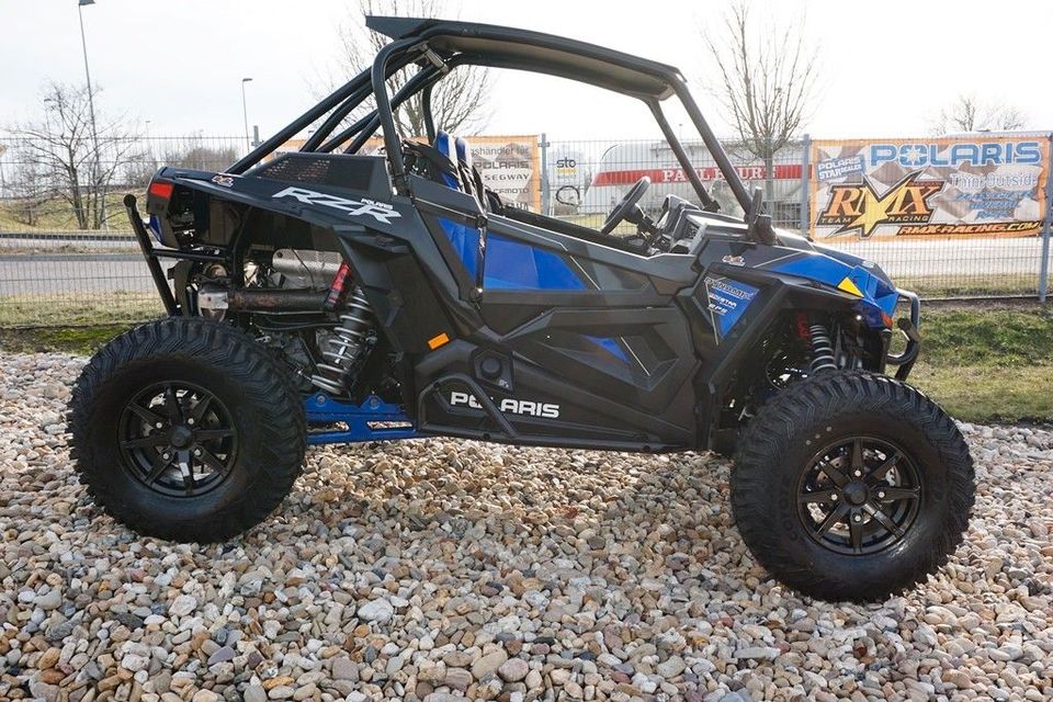 Polaris RZR XP Turbo S Fox DynamiX / Ride Command / LOF in Bad Duerrenberg