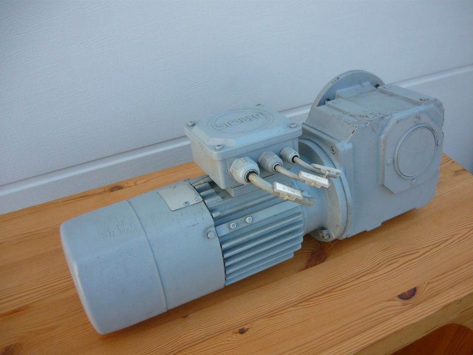 Stöber K21R 71 K4 Getriebemotor 0,25 kW 68 U/min 33 Nm. TOP Zusta in Waldstetten