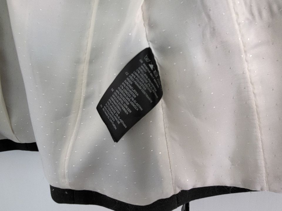 Damenblazer Damenweste H&M Gr. 36 grau gebraucht in Laatzen