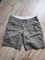 Esprit Shorts / Gr. 42 (eher 40) / Farbe Khaki, Olive Niedersachsen - Langwedel Vorschau