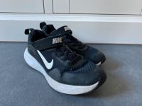 NIKE Turnschuhe Sneaker Kinder Größe 33 Nordrhein-Westfalen - Hemer Vorschau