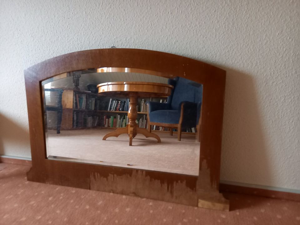 Alter/antiker Spiegel in Brietlingen