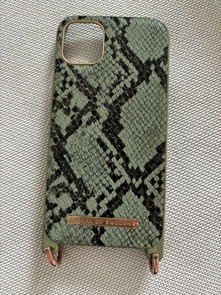 Ideal of Sweden Case iphone 11 / XR in Wiesbaden