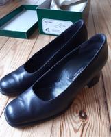 Schwarze Kalbleder-Pumps Gr. 37,5 Paul Green (einmal getragen) Berlin - Charlottenburg Vorschau