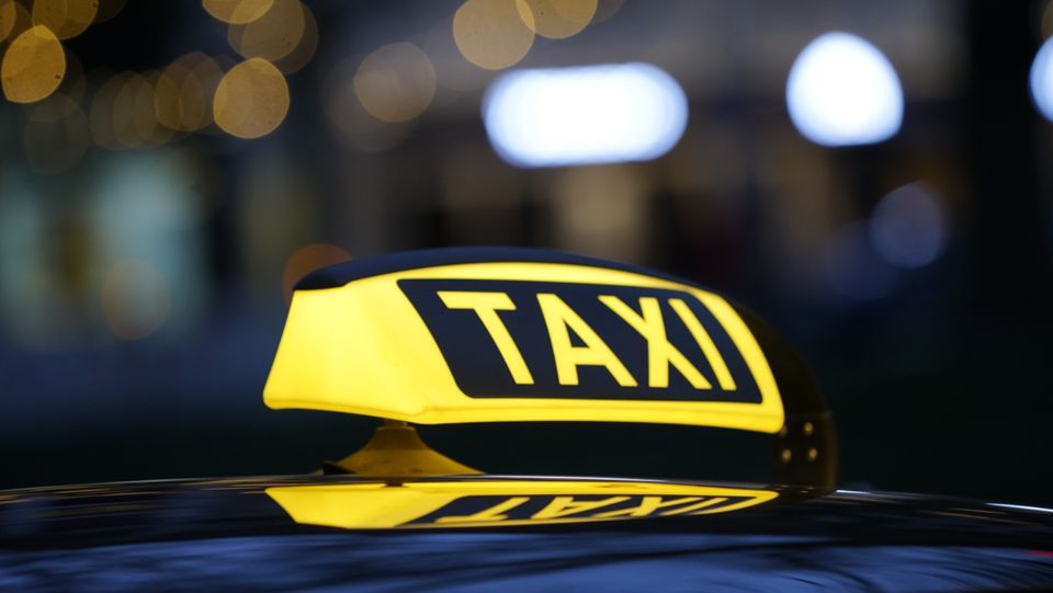 Taxi Fahrer/in gesucht ab sofort in Düsseldorf in Düsseldorf