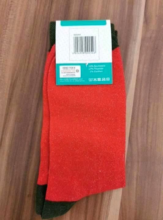 Weihnachts Socken Neu Orginal verpackt in Ribbesbüttel