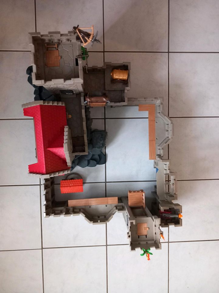 Playmobil Ritterburg 6000 mit einigen bedonderen Extras Burg in Gersheim