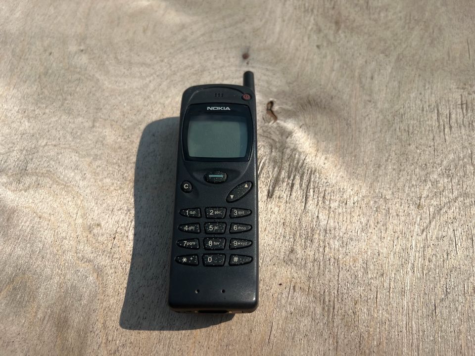 Nokia Handy Telefon 3110 NHE 8 mit Hülle schwarz in Sangerhausen