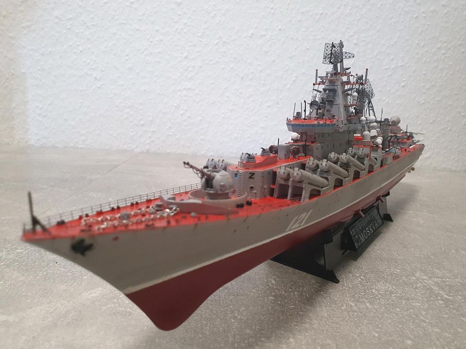 Schiff Model Russian Cruiser Moskva Project 1164 Slava Class in Böbingen an der Rems