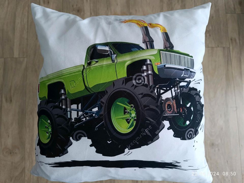 Monster Truck Kissen 35x35 cm in Reichenbach an der Fils