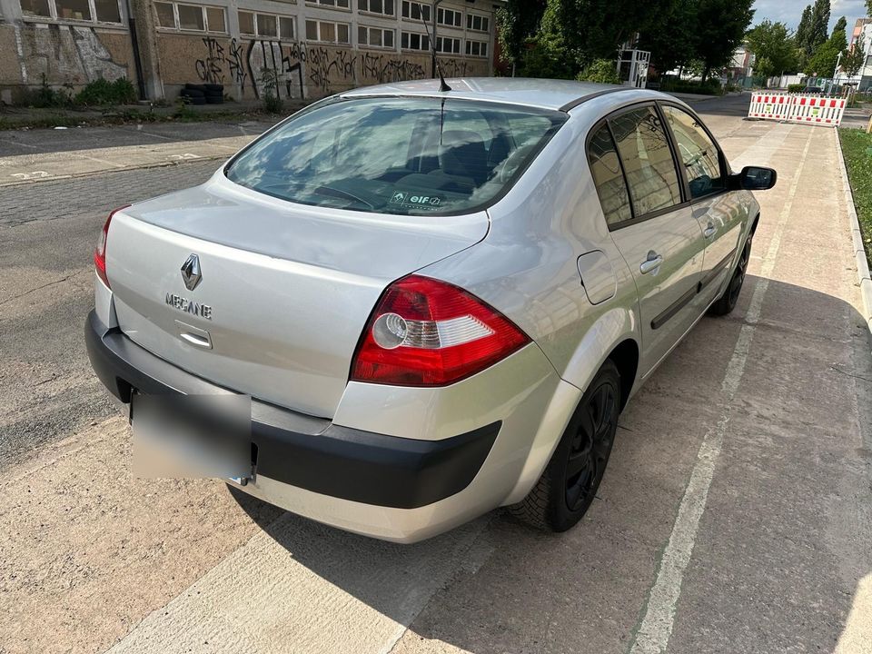 Renault Megane 2. 1.6 Benzin  148.000Km in Magdeburg