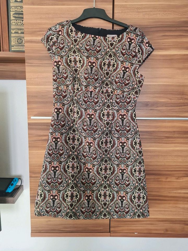 Gemustertes Kleid von Orsay in Landshut