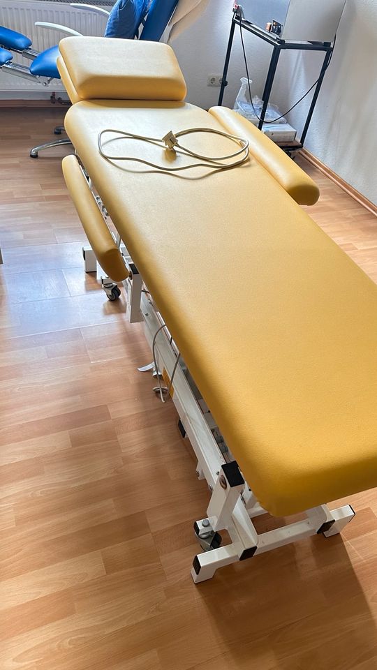 OSTEOPATHIE BEHANDLUNGSLIEGE REZILA in Grünwald