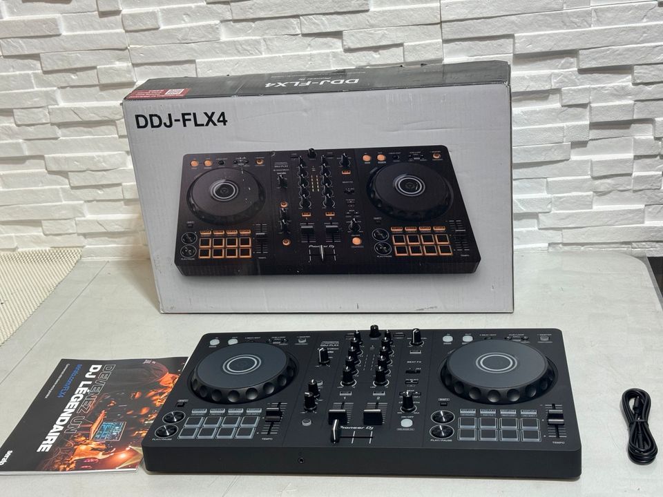 Pioneer DDJ-FLX4 2-Channel Serato Lite Rekordbox Dj Controller in Gelsenkirchen