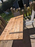 Holztisch mit Nähmaschinenfüße Handgefertigt Niedersachsen - Schortens Vorschau