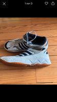 Adidas Sportschuh /Halle Größe 45 1/2 in weiß Saarland - Saarlouis Vorschau