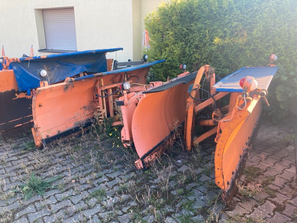 Schneepflug für Unimog,MB-Trac,Traktor,Radlader,Winterdienst in Gau-Bickelheim