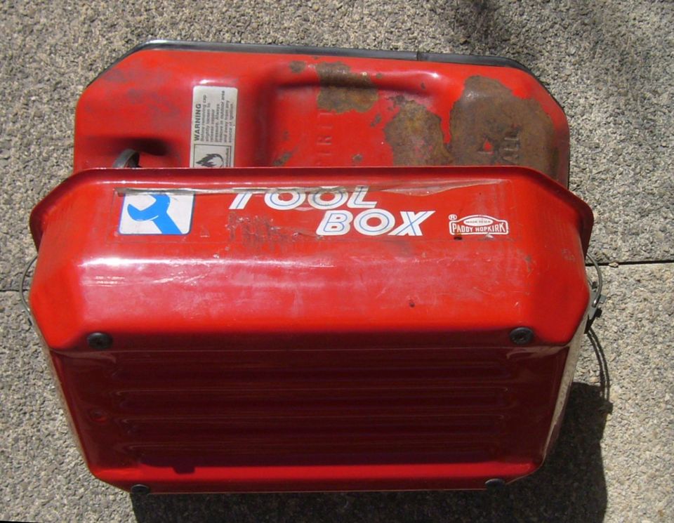 Reserve Kanister_Fuel Can 5Liter & Tool Box Paddy Hopkirk 1980s in Markdorf