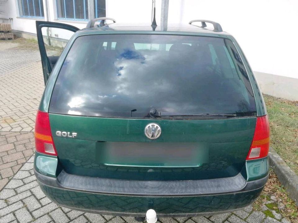 VW Golf IV Variant in Roßwein