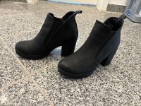 Damenschuhe Absatzschuhe Stiefeletten Stiefeln Schwarz Gr. 38 Rheinland-Pfalz - Wackernheim Vorschau