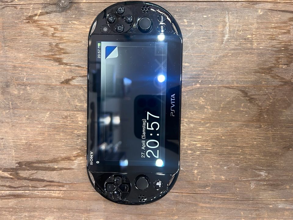 Ps Vita oled gemoddet jailbreak 500 spiele vorinstallierte in Berlin