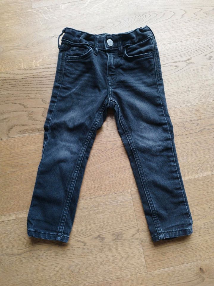 Jeans schwarz Gr. 92 skinny fit H&M in Ruderting