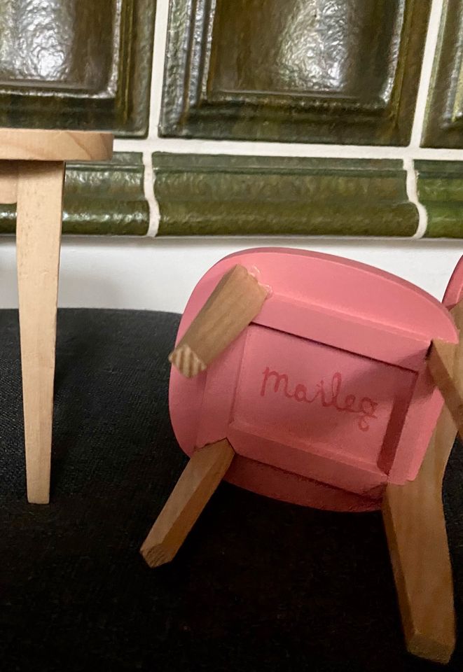 Maileg Stuhl rosa & gelb + Tisch 2013❤️ herzallerliebst in Wyk