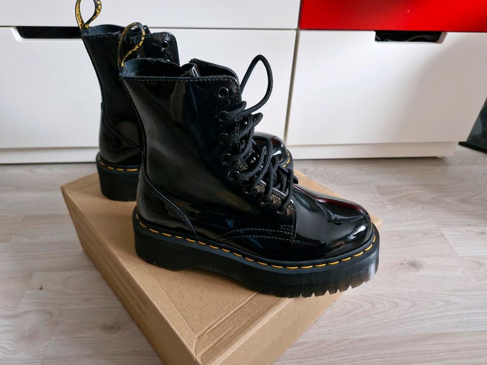 Dr martens doc martens Stiefel Jadon plateauschuhe Lack Neu in Karlsruhe